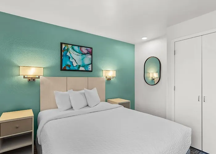 Mainstay Chicago Hotel