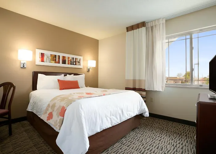 Mainstay Chicago Hotel